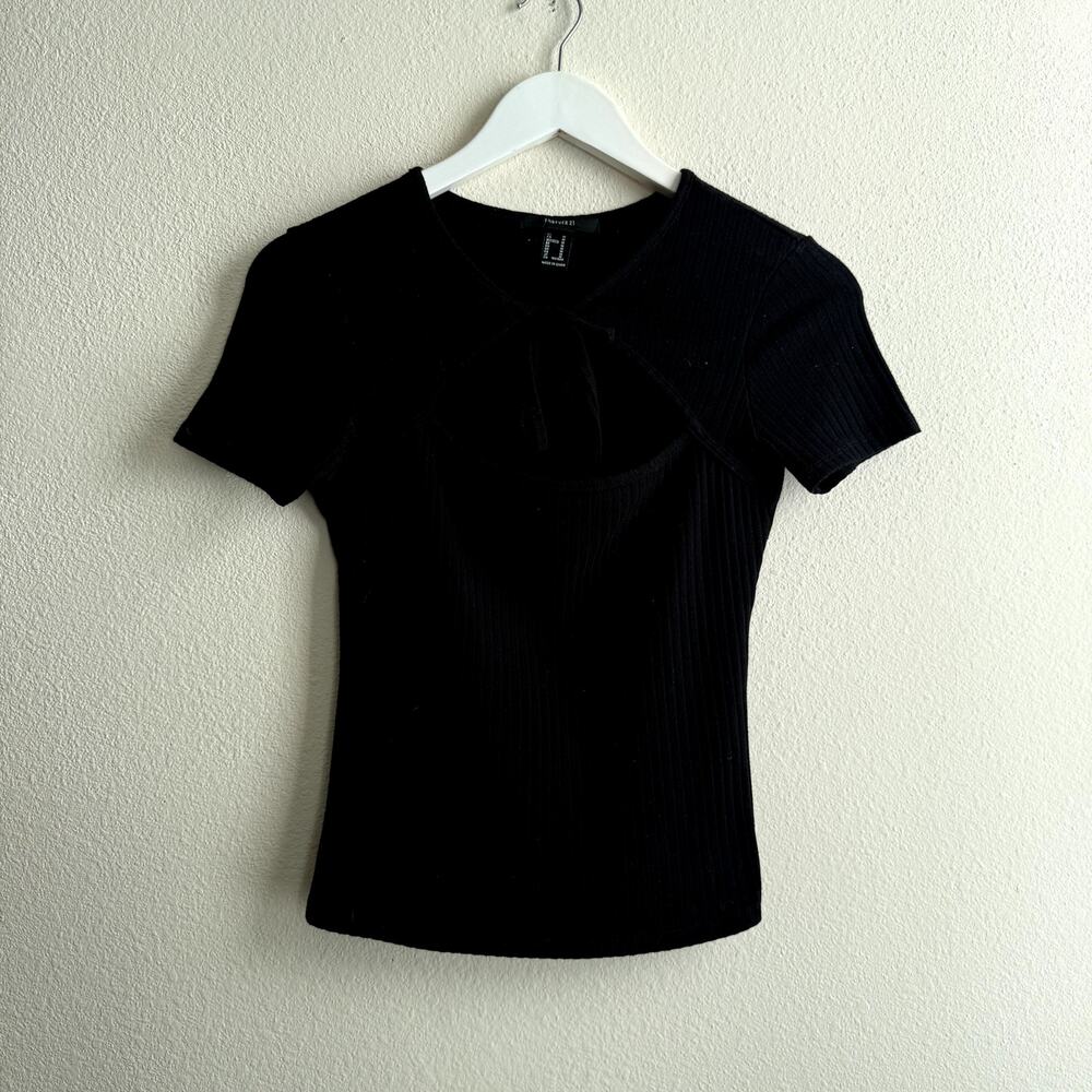 Forever 21 Tie Front Top Medium